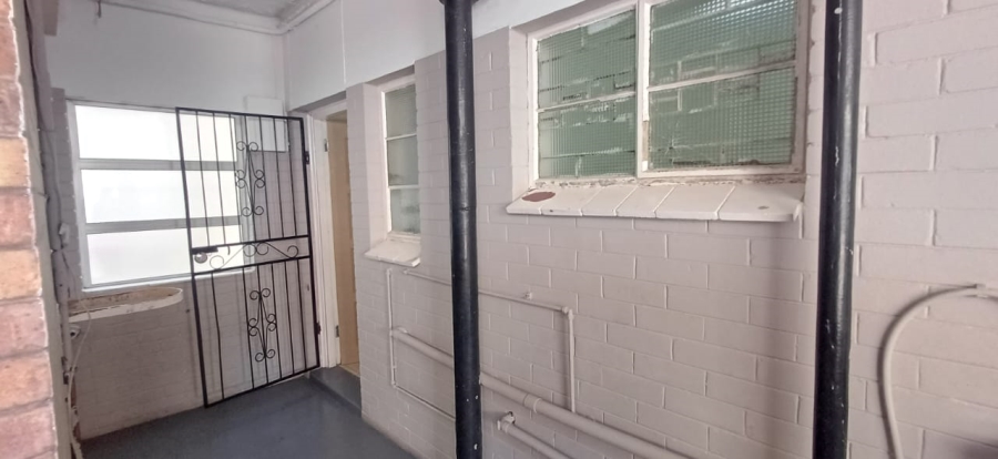 1 Bedroom Property for Sale in Quigney Eastern Cape